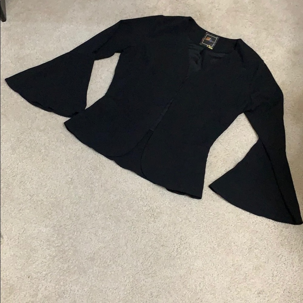 BOGO Amaryllis Trumpet Sleeve Black Blazer